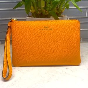Coach wristlet 🧡
